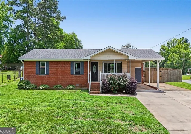 3rd image of 202 Plantation Ave, Cedartown, GA 30125 | MLS# 10778628