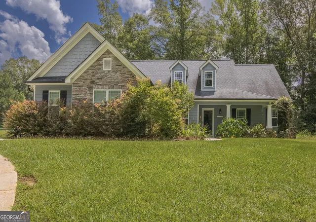 1st image of 52 Brooks Lake Dr, Newnan, GA 30263 | MLS# 10830230