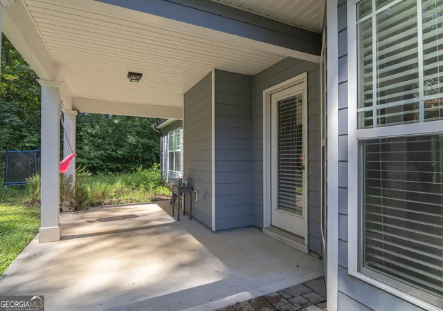 Photo 3 of Single family home for sale at 52 Brooks Lake Dr, Newnan, GA 30263 | MLS# 10830230 | Listing updated on 2026-09-04