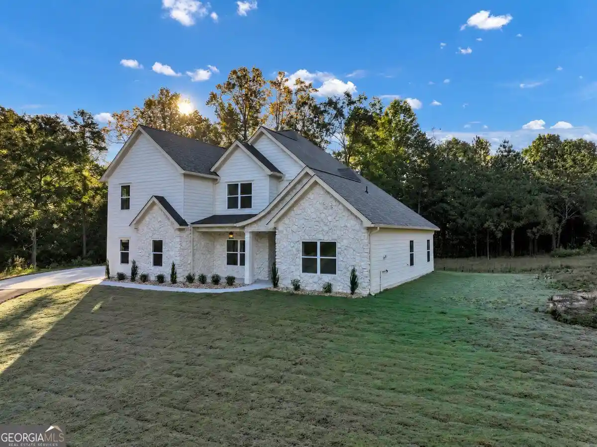 Photo 1 of Single family home for sale at 5137 Maroney Ml Rd, Douglasville, GA 30134 | MLS# 10874565 | Listing updated on 2026-10-17