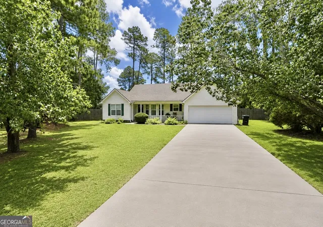 Homes for sale in Valdosta, GA | 40 Rays Cir, Valdosta, GA 31602 | MLS# 10791105