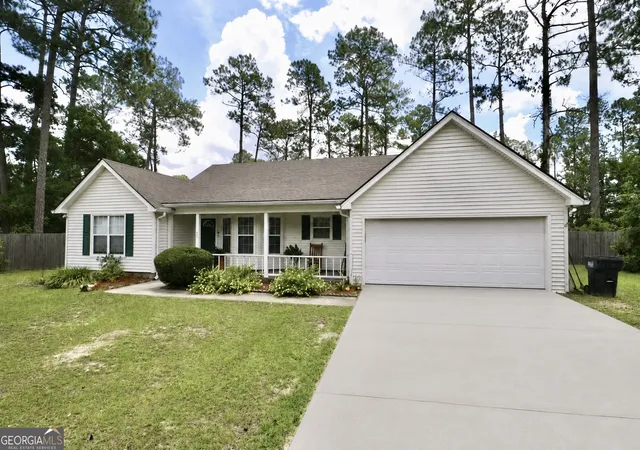 Homes for sale in Valdosta, GA | 40 Rays Cir, Valdosta, GA 31602 | MLS# 10791105