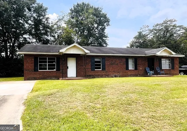 Photo 2 of Multi family home for sale at 408 Emily Ave, Albany, GA 31701 | MLS# 10813141 | Listing updated on 2026-08-10