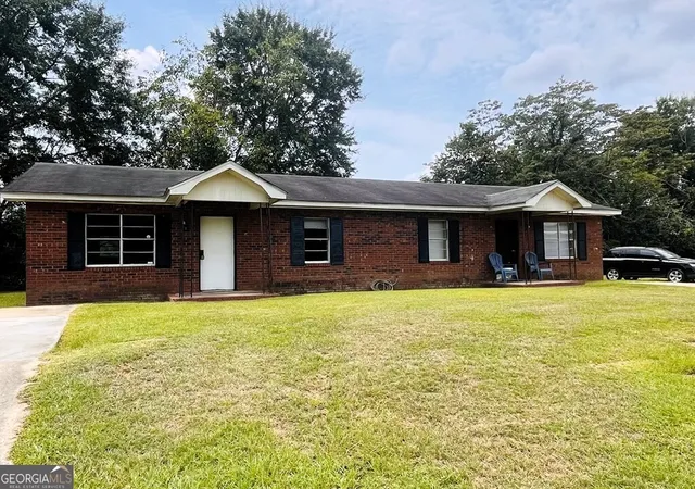 Photo 3 of Multi family home for sale at 408 Emily Ave, Albany, GA 31701 | MLS# 10813141 | Listing updated on 2026-08-10