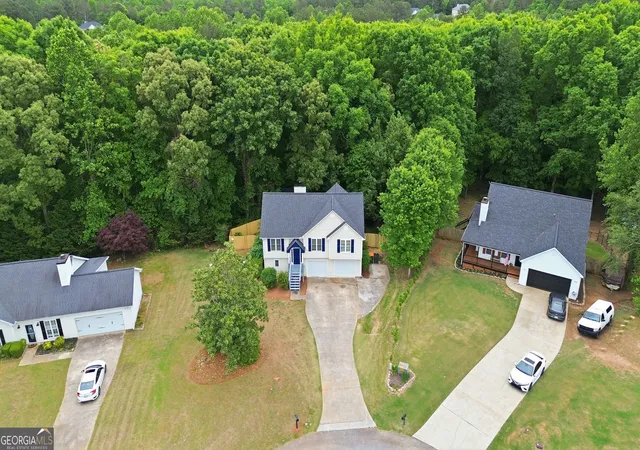 Photo 4 of Single family home for sale at 1026 Carriage Way, Loganville, GA 30052 | MLS# 10799327 | Listing updated on 2026-07-20