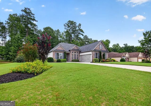 Photo 3 of Single family home for sale at 155 Savannah Dr, Senoia, GA 30276 | MLS# 10821314 | Listing updated on 2026-09-23