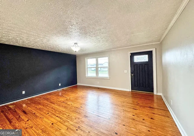 2nd image of 5 Lake Dr, Lagrange, GA 30241 | MLS# 10801635