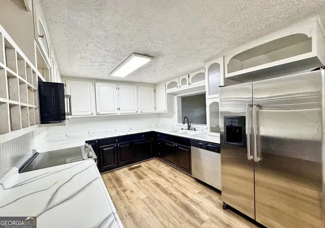5th image of 5 Lake Dr, Lagrange, GA 30241 | MLS# 10801635