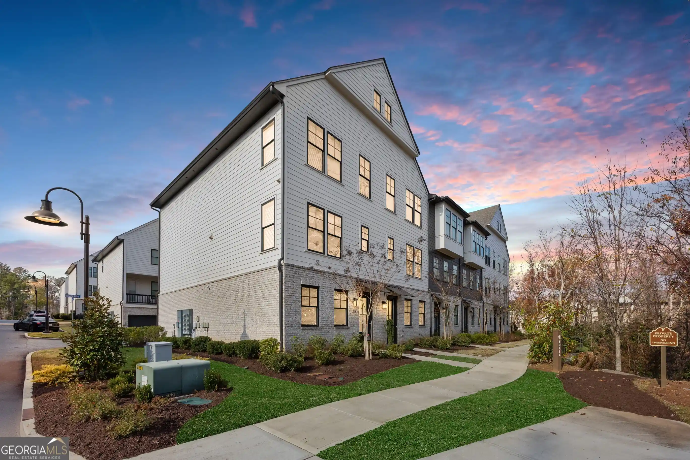 Photo 1 of Townhouse for sale at 6529 Beacon Dr, Sandy Springs, GA 30328 | MLS# 10823225 | Listing updated on 2026-10-16