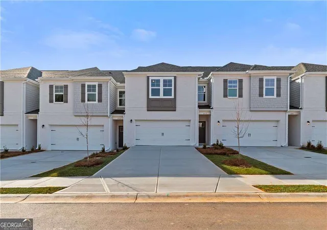 Photo 2 of Townhouse for sale at 231 Sanctuary Dr, Mcdonough, GA 30253 | MLS# 10814086 | Listing updated on 2026-08-11