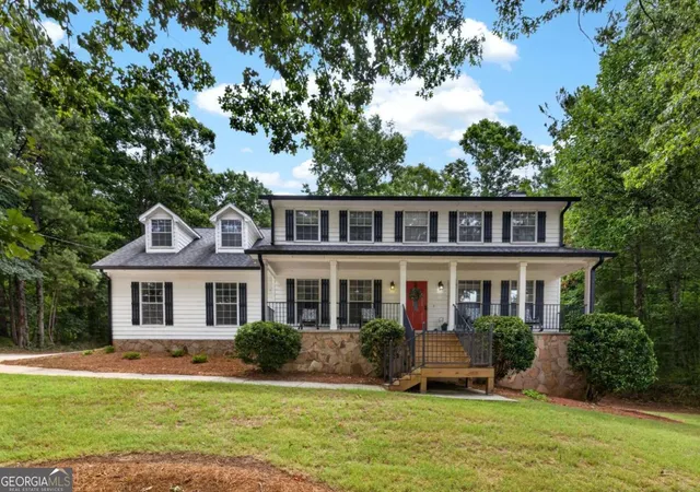 Photo 2 of Single family home for sale at 381 Country Lake Dr, Mcdonough, GA 30252 | MLS# 10804643 | Listing updated on 2026-09-18