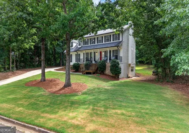 Photo 4 of Single family home for sale at 381 Country Lake Dr, Mcdonough, GA 30252 | MLS# 10804643 | Listing updated on 2026-09-18