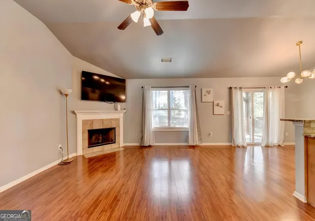 Photo 3 of Sale Pending at 1605 Jessica Ln, Winder, GA 30680 | MLS# 10834995 | Listing updated on 2026-10-08
