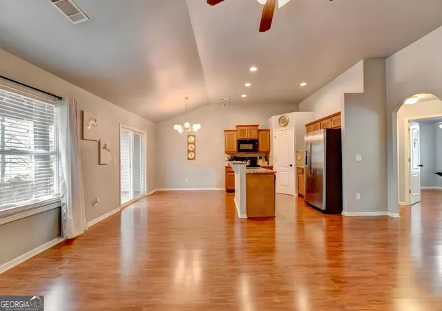 Photo 4 of Sale Pending at 1605 Jessica Ln, Winder, GA 30680 | MLS# 10834995 | Listing updated on 2026-10-08