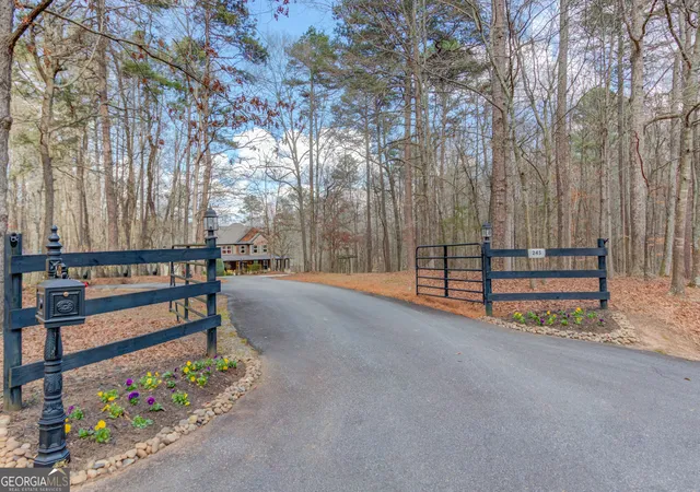 3rd image of 245 Lakeshore Dr, Jefferson, GA 30549 | MLS# 10715898