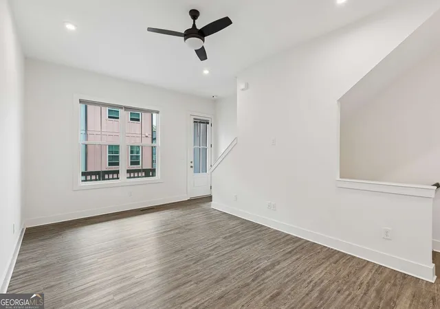 Photo 4 of Townhouse for sale at 140 Color Cir, Atlanta, GA 30317 | MLS# 10754358 | Listing updated on 2026-09-26