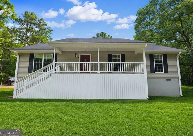 Single family home for sale at 102 Westwood Dr, Griffin, GA 30223 | MLS# 10819660 | Listing updated on 2026-09-19