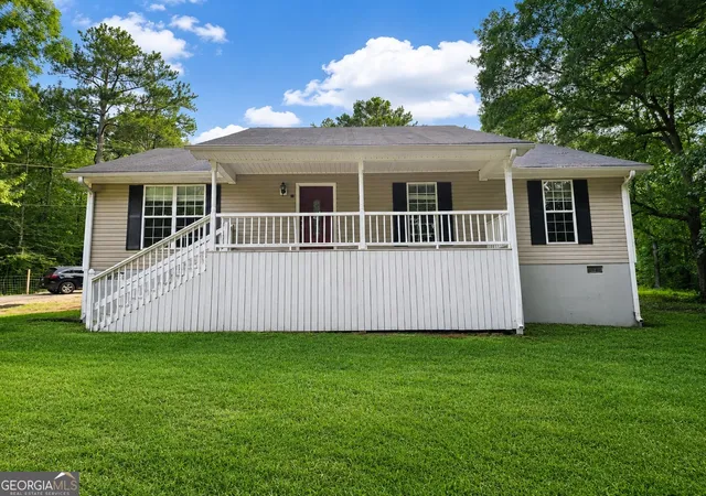 Photo 1 of Single family home for sale at 102 Westwood Dr, Griffin, GA 30223 | MLS# 10819660 | Listing updated on 2026-09-19
