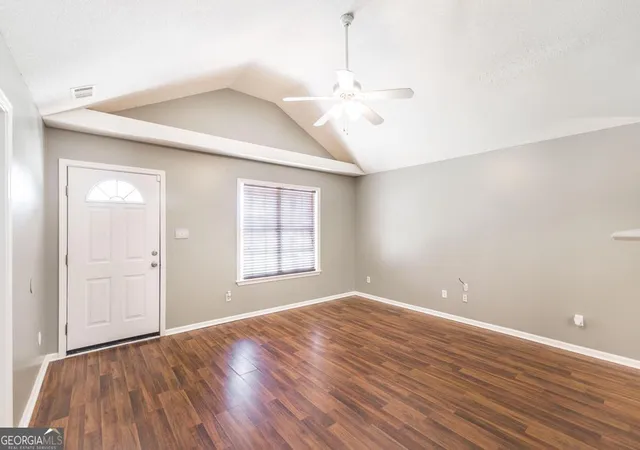 3rd image of 504 Falkirk Dr, Warner Robins, GA 31088 | MLS# 10795497