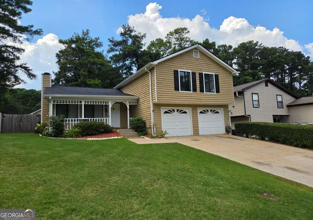 Photo 2 of Sale Pending at 5182 Station Cir, Norcross, GA 30071 | MLS# 10803490 | Listing updated on 2026-08-22