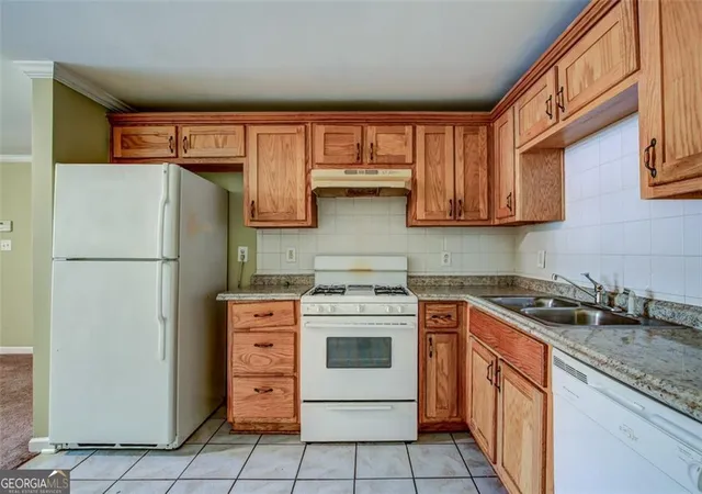 Photo 3 of Single family home for sale at 2005 Spink St Nw, Atlanta, GA 30318 | MLS# 10797540 | Listing updated on 2026-09-04