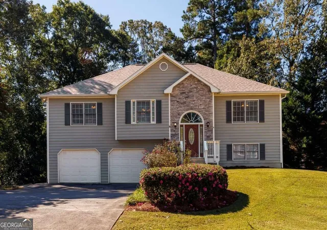 Photo 1 of Single family home for sale at 1034 Queensbury Run, Acworth, GA 30102 | MLS# 10871766 | Listing updated on 2026-10-27