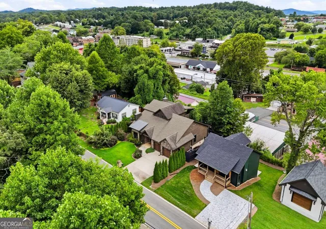 46th image of 318 E Second St, Blue Ridge, GA 30513 | MLS# 10819404