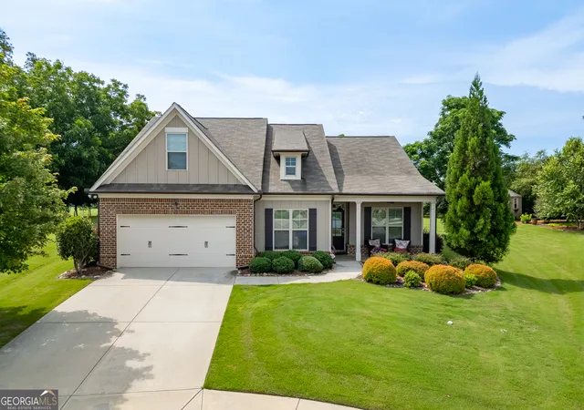 Homes for sale in Jefferson, GA | 820 Lakeview Bend Cir, Jefferson, GA 30549 | MLS# 10794062