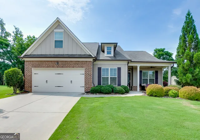 Homes for sale in Jefferson, GA | 820 Lakeview Bend Cir, Jefferson, GA 30549 | MLS# 10794062