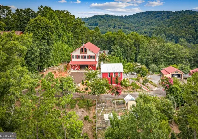 Photo 2 of Single family home for sale at 53 Fox Run #77, Blue Ridge, GA 30513 | MLS# 10819445 | Listing updated on 2026-08-28