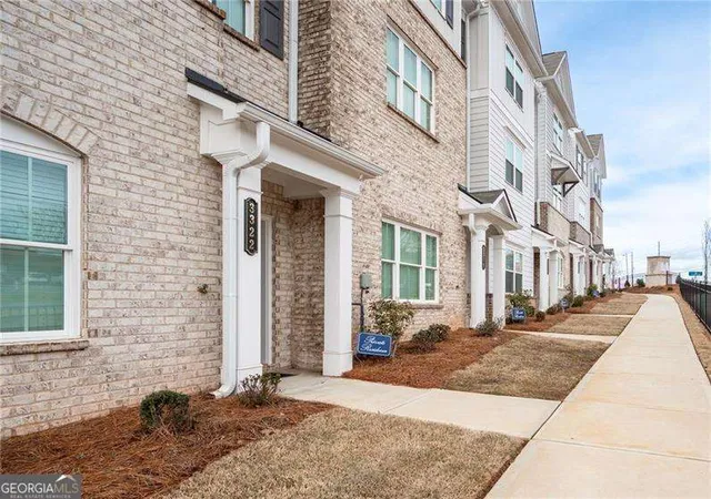 Photo 3 of Townhouse for sale at 3322 Cranston Ln, Kennesaw, GA 30144 | MLS# 10755779 | Listing updated on 2026-05-15