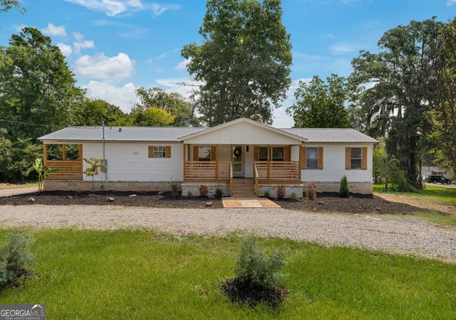 2nd image of 200 3rd Ave, Bonaire, GA 31005 | MLS# 10817334