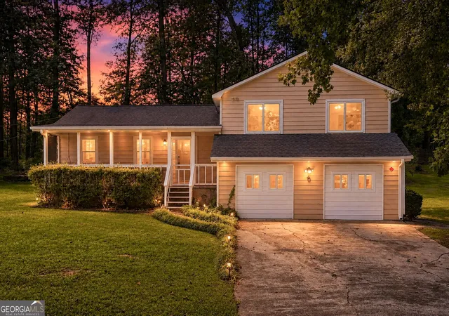 Photo 1 of Sale Pending at 3681 Chestnut Lake Ct, Jonesboro, GA 30236 | MLS# 10816157 | Listing updated on 2026-09-14