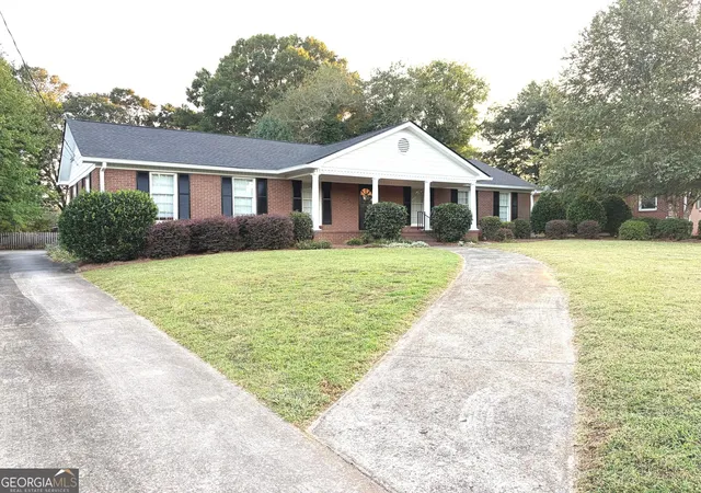 Photo 3 of Single family home for sale at 205 Maplewood Dr Se, Rome, GA 30161 | MLS# 10836877 | Listing updated on 2026-09-14