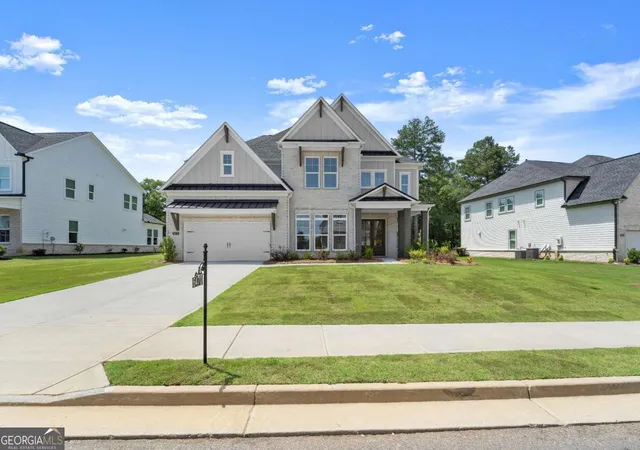 Photo 3 of Sale Pending at 6470 Pond View Dr, Cumming, GA 30028 | MLS# 10790045 | Listing updated on 2026-09-18