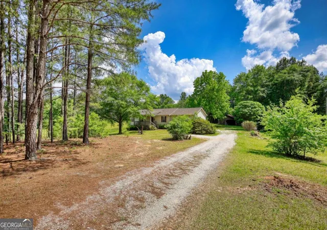 Photo 3 of Single family home for sale at 2643 Macedonia Rd, Franklin, GA 30217 | MLS# 10769500 | Listing updated on 2026-08-08