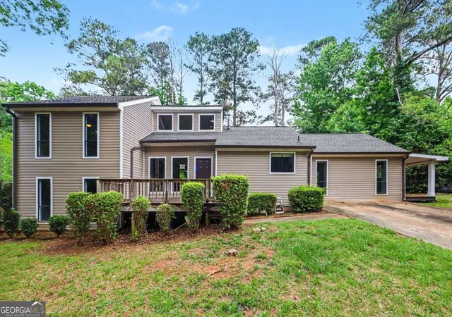 Photo 1 of Sale Pending at 6742 Oakland Dr, Douglasville, GA 30135 | MLS# 10804919 | Listing updated on 2026-10-04