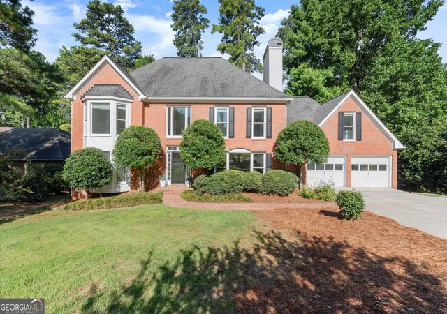 Photo 1 of Mansion for sale at 871 Chestnut Lake Dr Ne, Marietta, GA 30068 | MLS# 10803462 | Listing updated on 2026-10-01