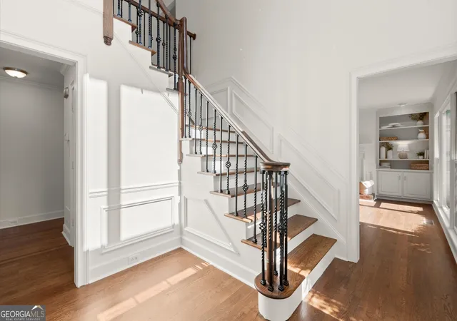Photo 3 of Mansion for sale at 871 Chestnut Lake Dr Ne, Marietta, GA 30068 | MLS# 10803462 | Listing updated on 2026-10-01