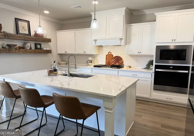 Photo 3 of Sale Pending at 868 Smith Ml Rd, Winder, GA 30680 | MLS# 10828687 | Listing updated on 2026-09-06