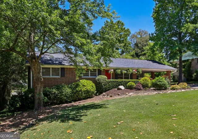 Homes for sale in Tucker, GA | 1292 Stoneybrook Dr, Tucker, GA 30084 | MLS# 10766360