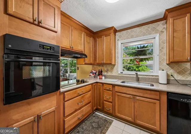Homes for sale in Tucker, GA | 1292 Stoneybrook Dr, Tucker, GA 30084 | MLS# 10766360