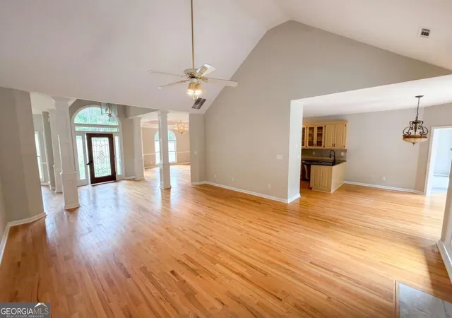 Photo 4 of Sale Pending at 15 Navaho Ln, Sharpsburg, GA 30277 | MLS# 10766991 | Listing updated on 2026-10-09
