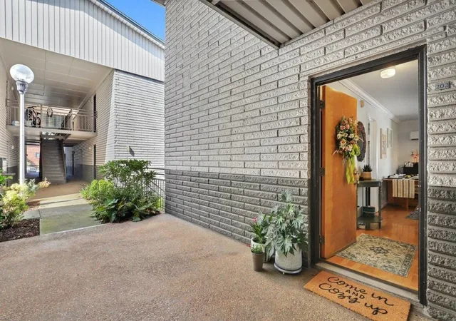 1st image of 3501 Roswell Rd Ne #202, Atlanta, GA 30305 | MLS# 9052864