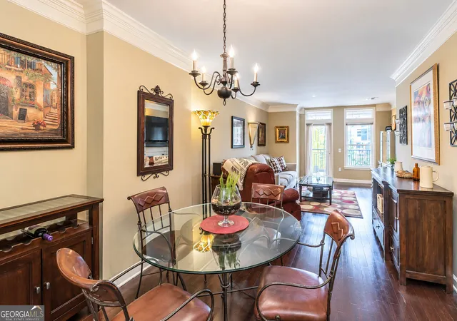 Listing Photo 1 - Condo for sale in building located at 3334 Peachtree Rd Ne, Atlanta, GA 30326 - Unit #313