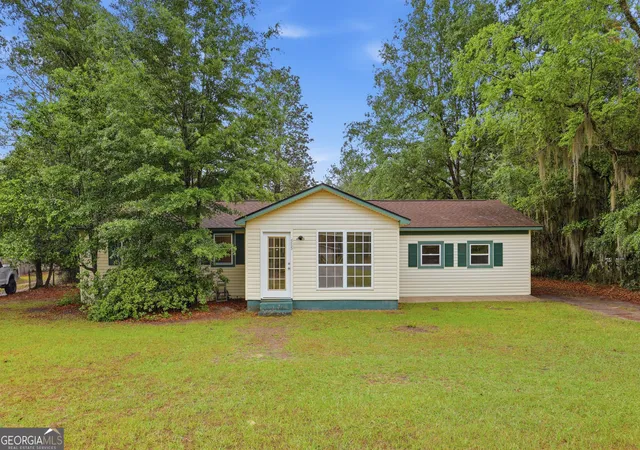 Homes for sale in Rincon, GA | 515 E 4th St, Rincon, GA 31326 | MLS# 10759880