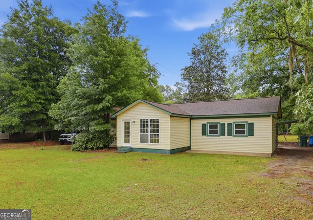Homes for sale in Rincon, GA | 515 E 4Th St, Rincon, GA 31326 | MLS# 10759880