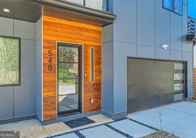 Photo 2 of Single family home for sale at 548 Fletcher St Sw, Atlanta, GA 30310 | MLS# 10799276 | Listing updated on 2026-09-11