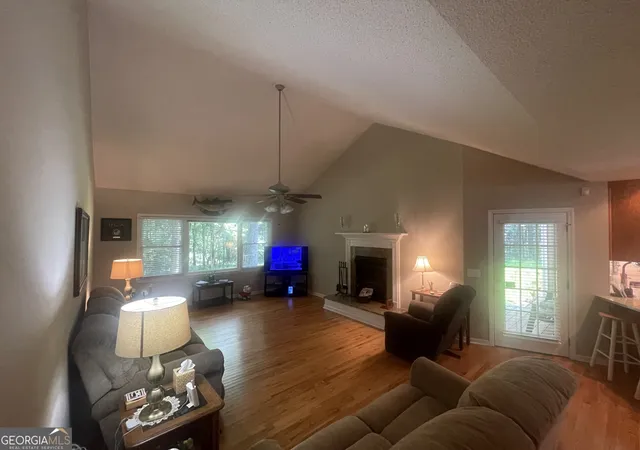 Photo 3 of Single family home for sale at 1371 Crawford Rd, Madison, GA 30650 | MLS# 10816394 | Listing updated on 2026-08-14
