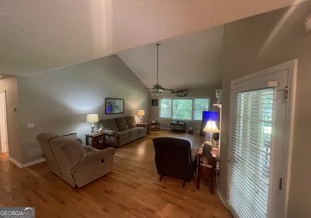 Photo 3 of Single family home for sale at 1371 Crawford Rd, Madison, GA 30650 | MLS# 10816394 | Listing updated on 2026-08-14